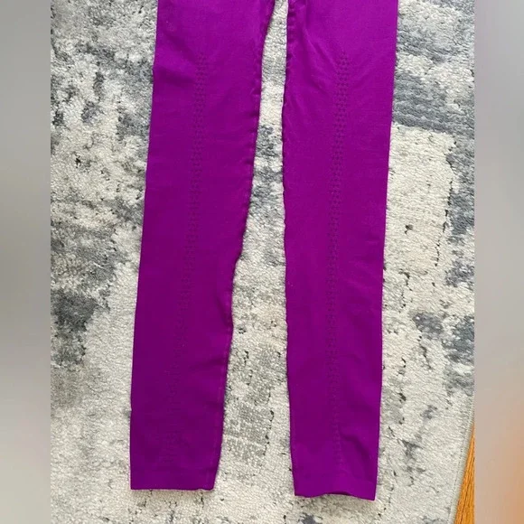 NWOT! Free People FP Movement Good Karma 7/& Leggings, SZ XS/S, Bright Purple - Picture 5 of 8